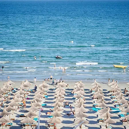 Apartment Vice Seafront 2 Bedroom N Pools Alezzi Beach Mamaia