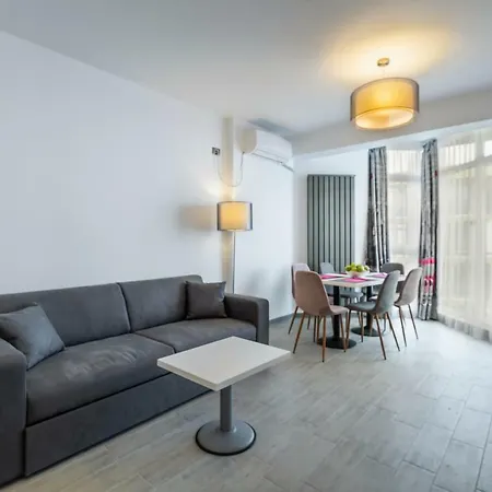 Vice Seafront 2 Bedroom N Pools Alezzi Beach Apartment