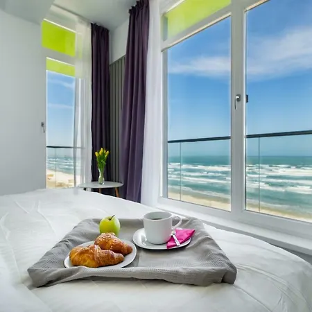Vice Seafront 2 Bedroom N Pools Alezzi Beach Mamaia