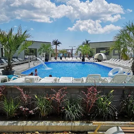 Vice Seafront 2 Bedroom N Pools Alezzi Beach *