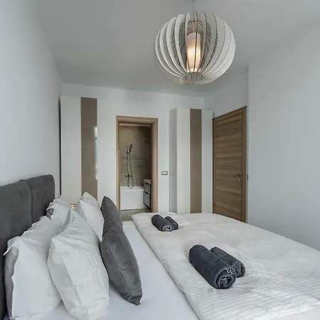 Apartment Vice Seafront 2 Bedroom N Pools Alezzi Beach
