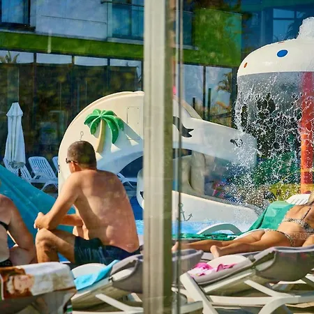 Apartmán Vice Seafront 2 Bedroom N Pools Alezzi Beach