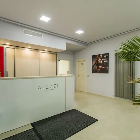 Vice Seafront 2 Bedroom N Pools Alezzi Beach *