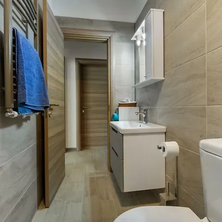 Vice Seafront 2 Bedroom N Pools Alezzi Beach *